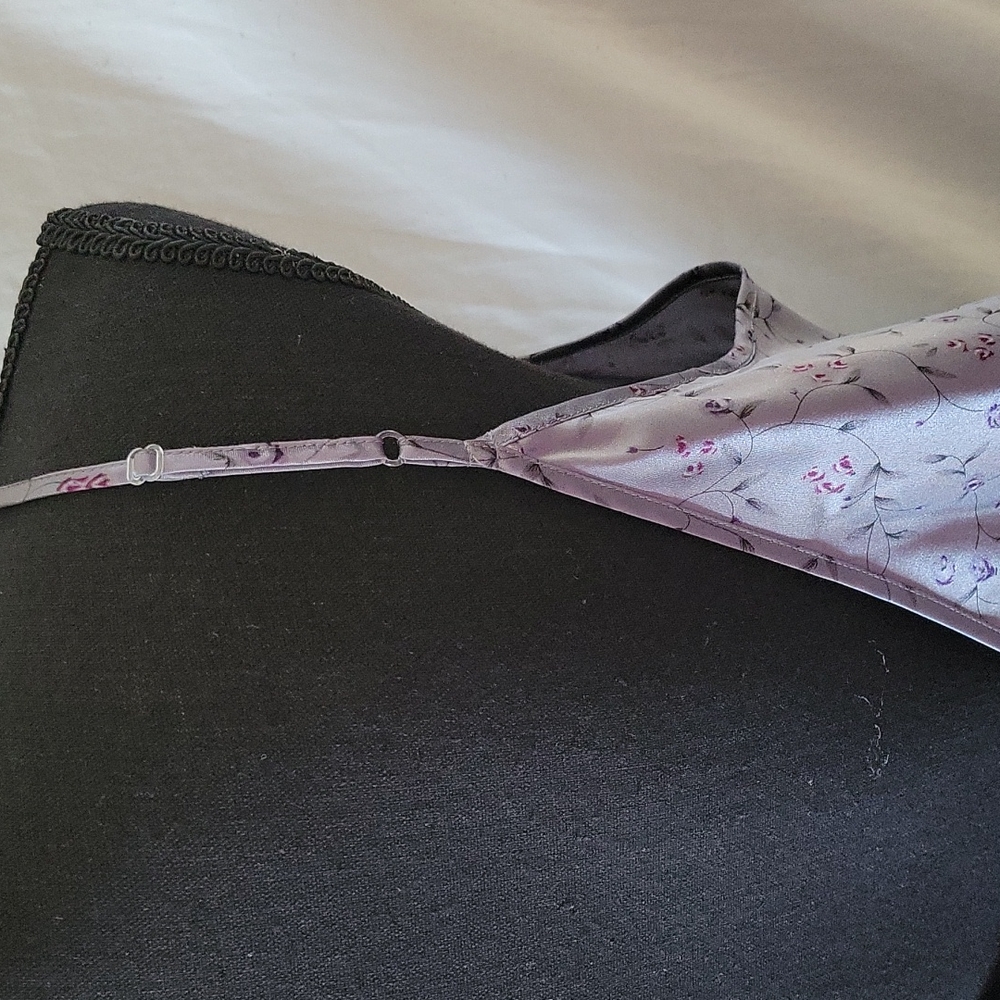 Delicate Treasures Intimates - Picture 6 of 13